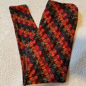 Tall & Curvy LuLa Roe Puzzle Leggings